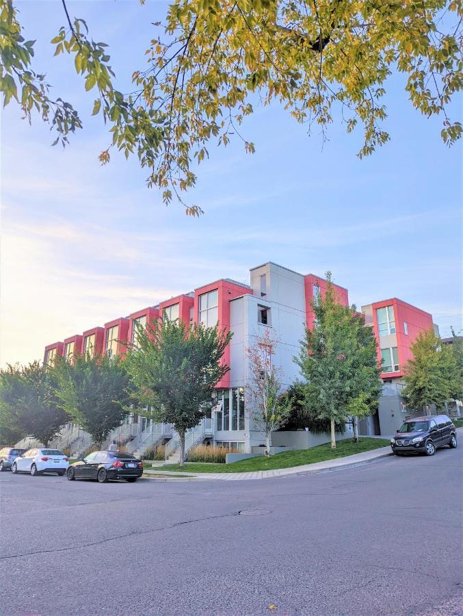 Monki Di Executive Suites - Glas - Luxury Inner City Home 3 Min To Downtown W Private Rooftop Patio Fireplace Κάλγκαρι Εξωτερικό φωτογραφία